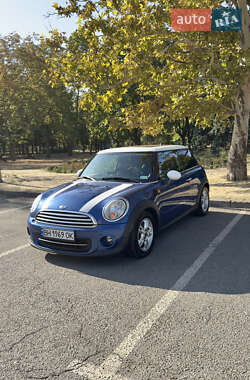 Хетчбек MINI Cooper 2013 в 