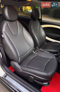 Хетчбек MINI Cooper 2012 в 