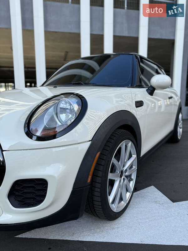 Хэтчбек MINI Cooper 2017 в Киеве фото 9 Хэтчбек MINI Cooper 2017 в Киеве