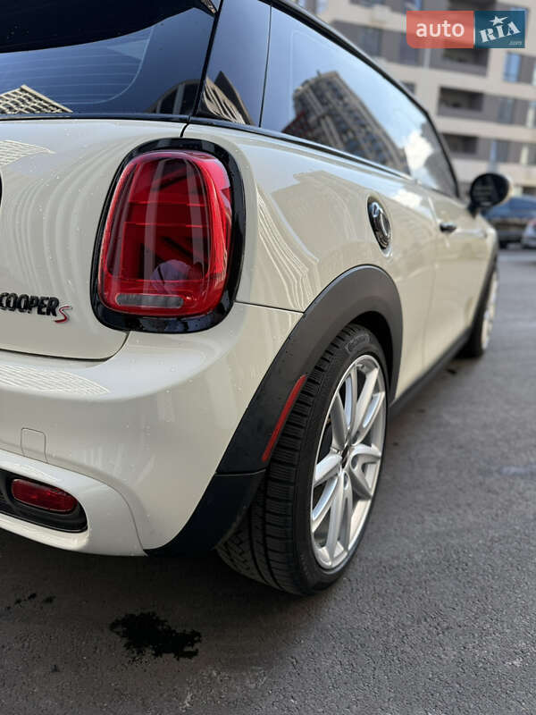 Хэтчбек MINI Cooper 2017 в Киеве фото 26 Хэтчбек MINI Cooper 2017 в Киеве