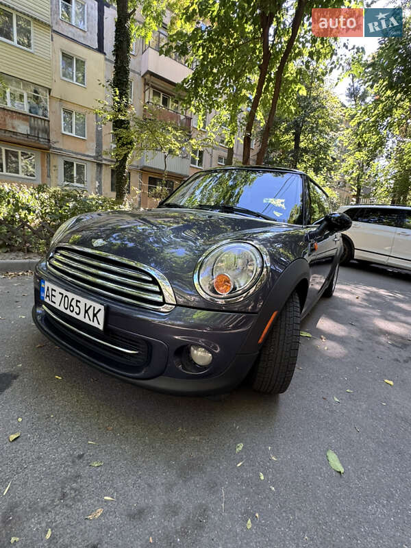 Хетчбек MINI Cooper 2013 в 