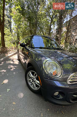 Хетчбек MINI Cooper 2013 в 