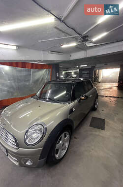 Хетчбек MINI Cooper 2008 в 