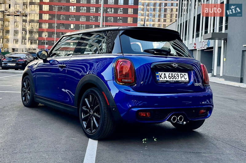 Хэтчбек MINI Cooper 2019 в Киеве