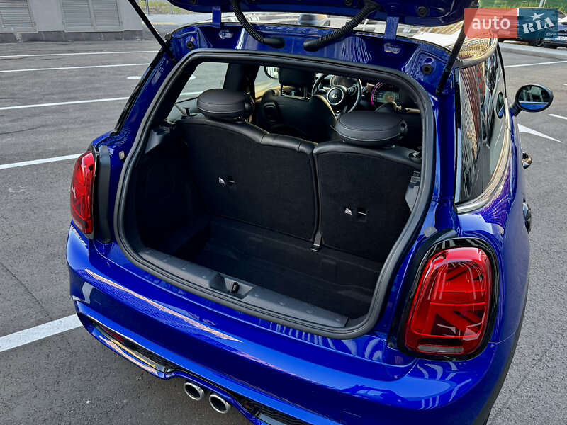 Хэтчбек MINI Cooper 2019 в Киеве