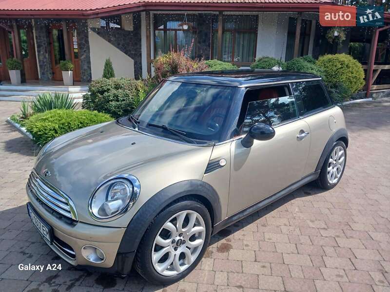 Хэтчбек MINI Cooper 2008 в Львове