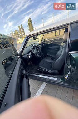 Хетчбек MINI Cooper 2012 в 
