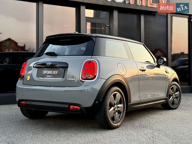 Хэтчбек MINI Cooper 2022 в Киеве