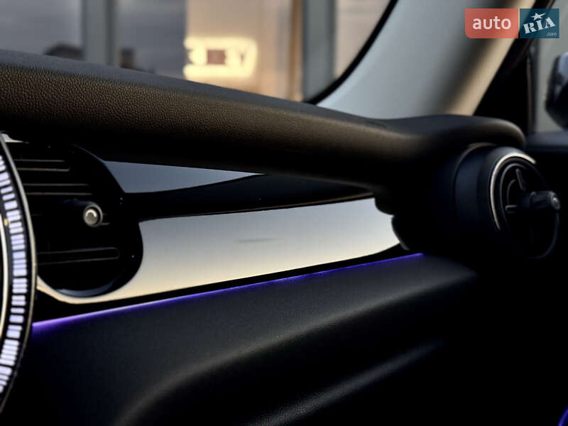 Хэтчбек MINI Cooper 2022 в Киеве