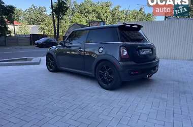 Хетчбек MINI Cooper 2012 в 