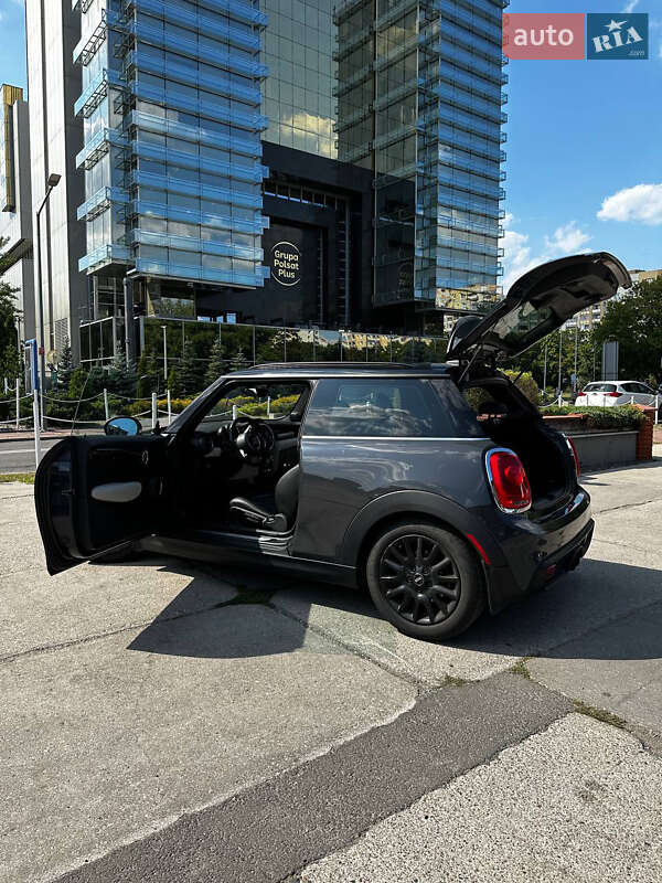 Хэтчбек MINI Cooper 2015 в Львове
