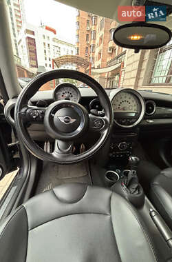 Хетчбек MINI Cooper 2012 в 