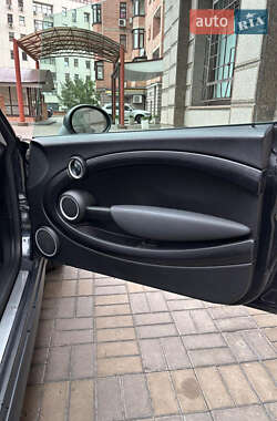 Хетчбек MINI Cooper 2012 в 