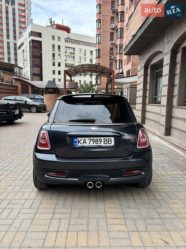 Хэтчбек MINI Cooper 2012 в Киеве