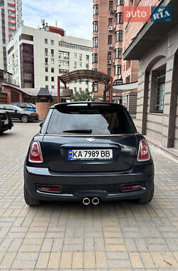Хетчбек MINI Cooper 2012 в 