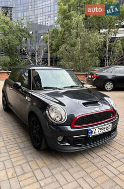 Хетчбек MINI Cooper 2012 в 