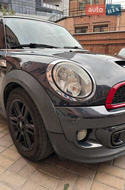 Хетчбек MINI Cooper 2012 в 