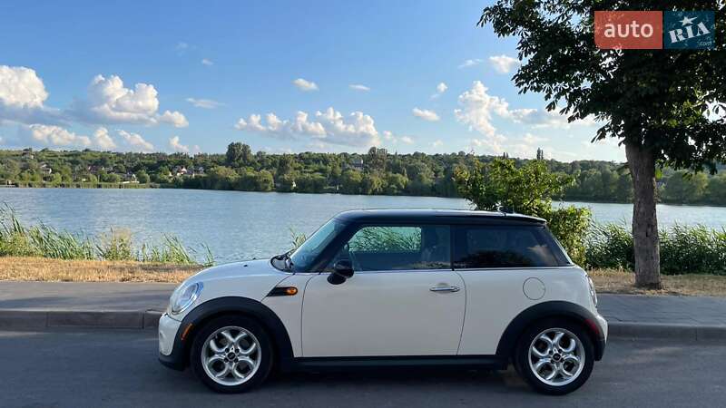 MINI Cooper 2012