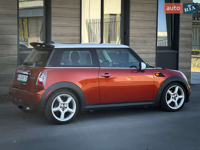 Хэтчбек MINI Cooper 2011 в Киеве
