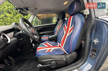 Хэтчбек MINI Cooper 2009 в 