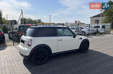 Хэтчбек MINI Cooper 2013 в 