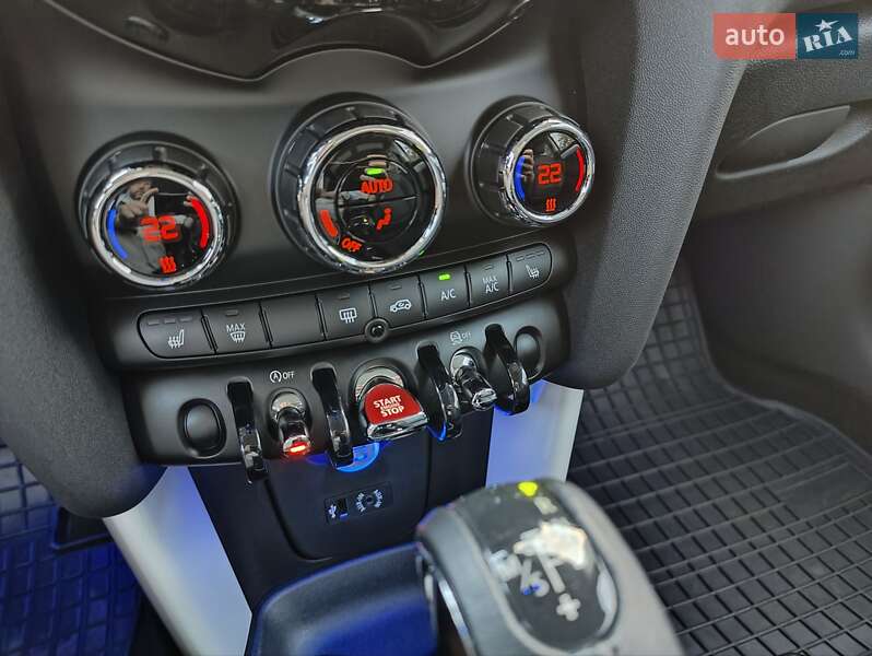 Хэтчбек MINI Cooper 2016 в Киеве фото 30 Хэтчбек MINI Cooper 2016 в Киеве