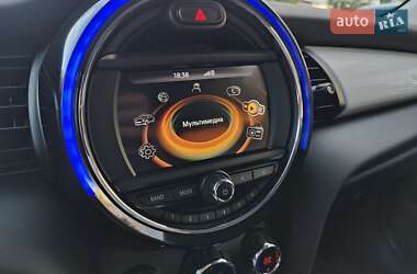 Хэтчбек MINI Cooper 2016 в 