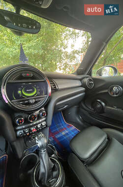 Хетчбек MINI Cooper 2014 в 