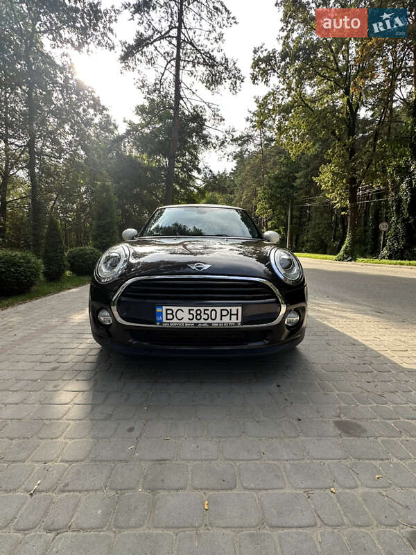 Хэтчбек MINI Cooper 2016 в Львове