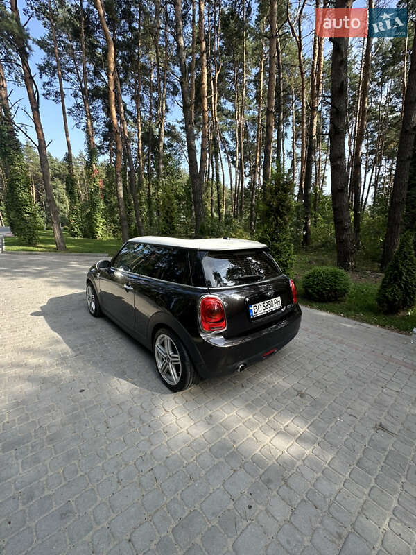 Хэтчбек MINI Cooper 2016 в Львове