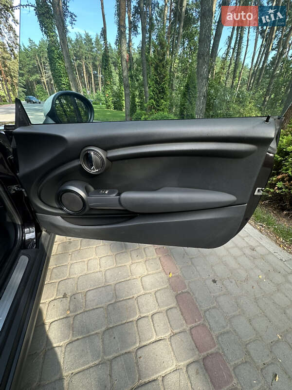 Хэтчбек MINI Cooper 2016 в Львове