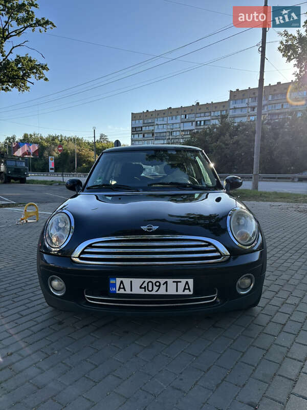 Хетчбек MINI Cooper 2009 в 