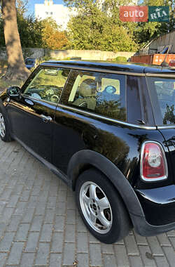 Хетчбек MINI Cooper 2009 в 