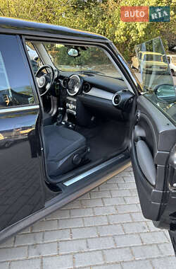Хетчбек MINI Cooper 2009 в 