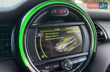 Хетчбек MINI Cooper 2016 в 