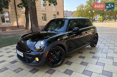 Хэтчбек MINI Cooper 2013 в 