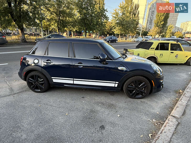 Хэтчбек MINI Cooper 2018 в Киеве