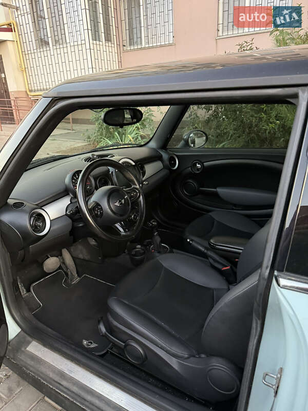 Хэтчбек MINI Cooper 2011 в Одессе