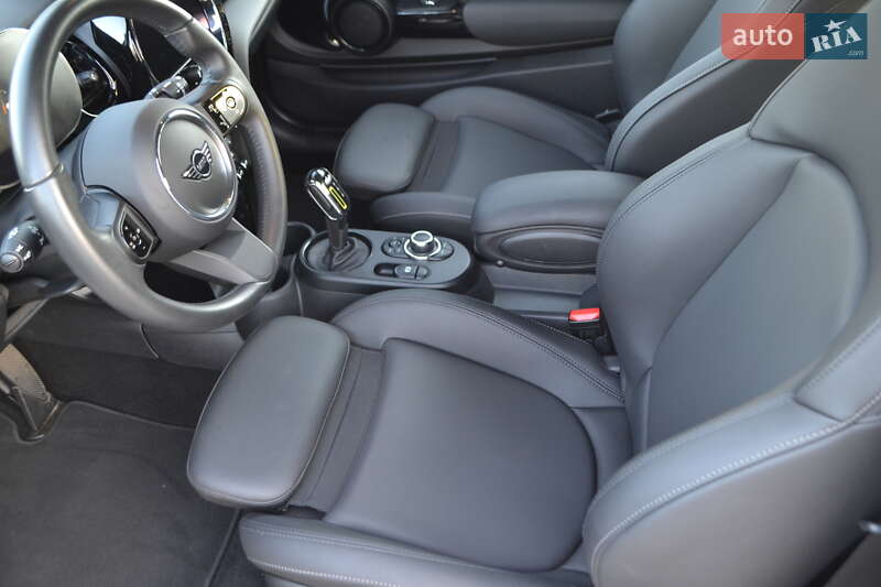 Хэтчбек MINI Cooper 2023 в Житомире фото 19 Хэтчбек MINI Cooper 2023 в Житомире