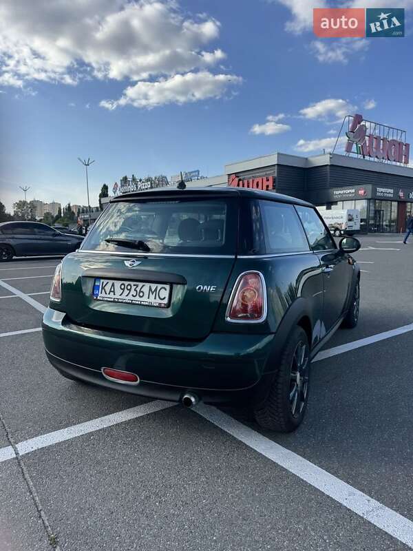 Хетчбек MINI Cooper 2010 в Києві
