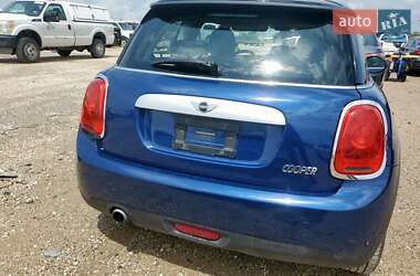 Хетчбек MINI Cooper 2015 в 