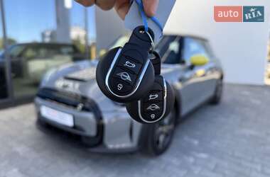 Хэтчбек MINI Cooper 2022 в 
