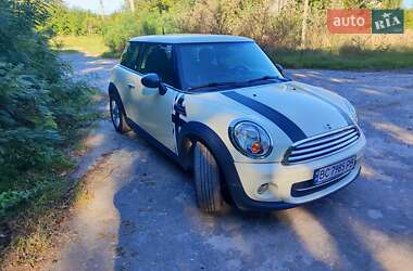 Хетчбек MINI Cooper 2011 в 