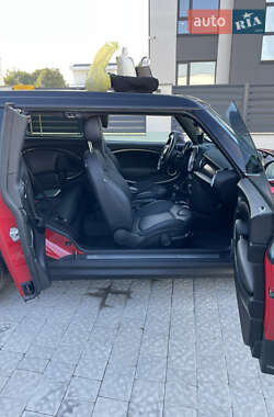 Хэтчбек MINI Cooper 2013 в 