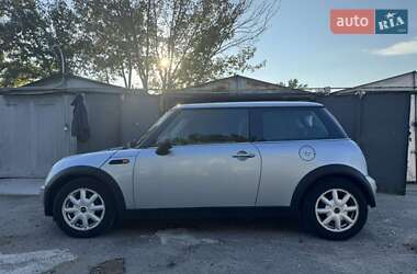 Хетчбек MINI Cooper 2002 в 