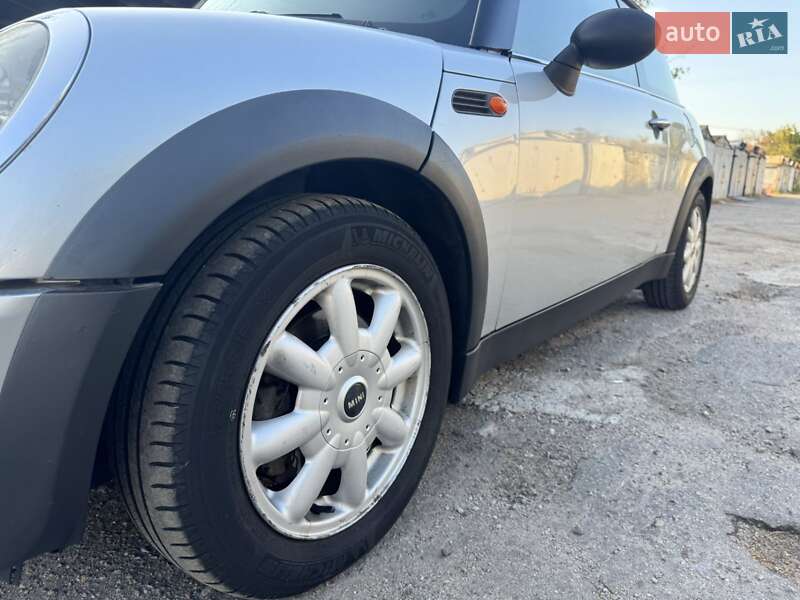 Хетчбек MINI Cooper 2002 в Харкові
