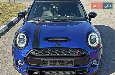 Хетчбек MINI Cooper 2020 в 
