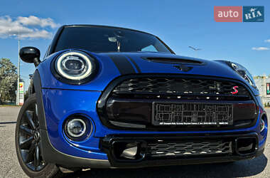 Хетчбек MINI Cooper 2020 в 