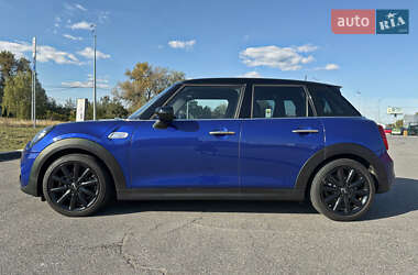 Хетчбек MINI Cooper 2020 в 