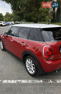 Хэтчбек MINI Cooper 2016 в 